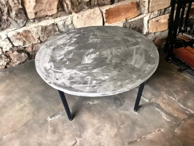 Table basse en métal brossé pour votre salon