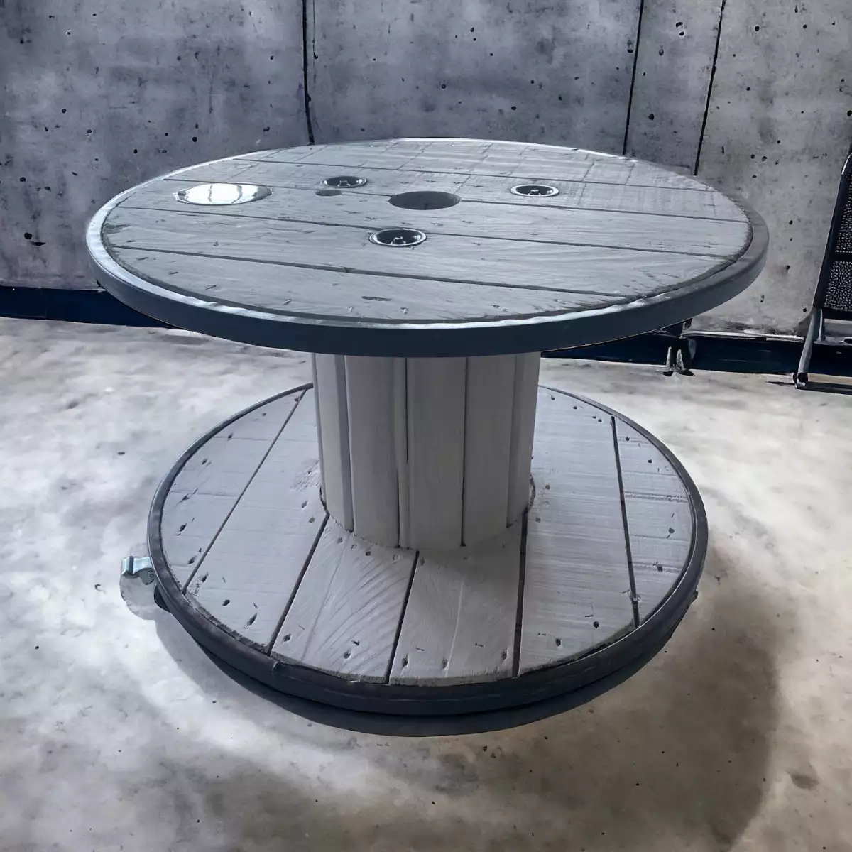 Touret, Table basse ronde pour votre salon d'extérieur