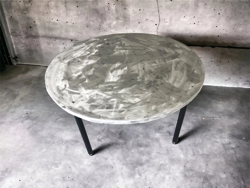 Table basse en métal brossé pour votre salon