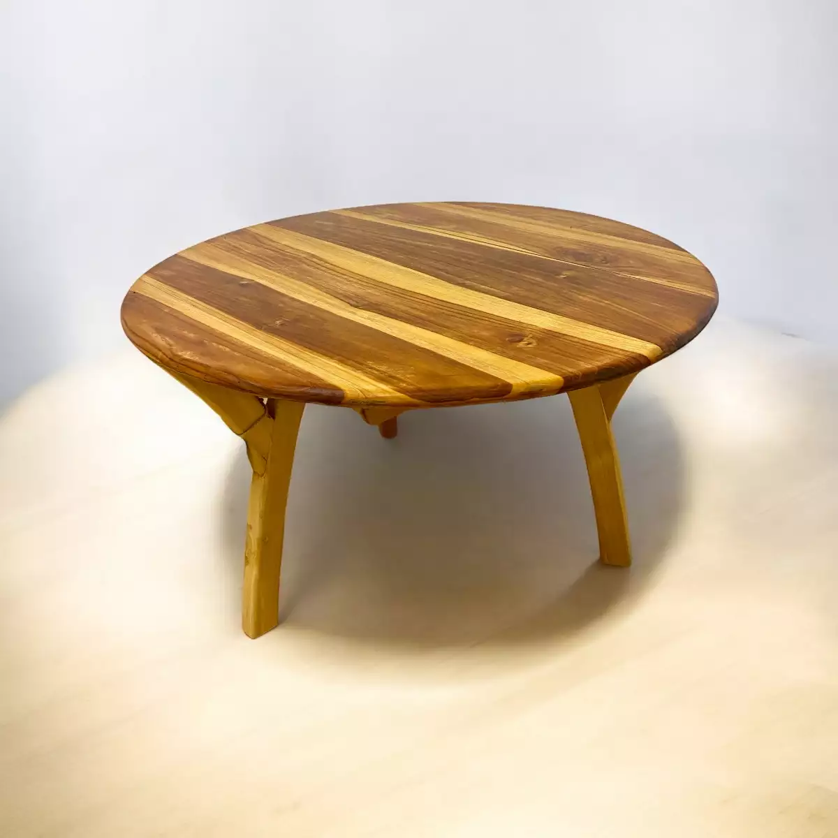 Table basse ronde en Teck pour votre salon